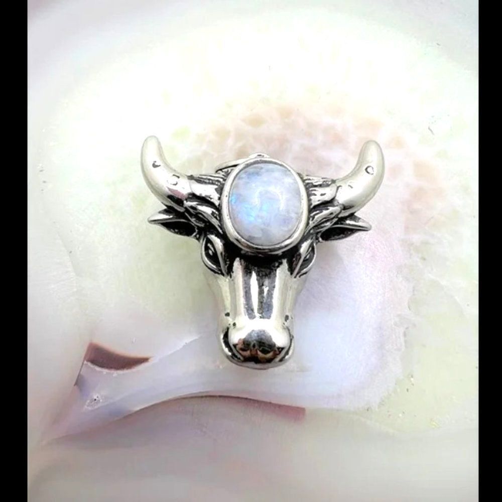 Moonstone Longhorn Pendant - NWOT